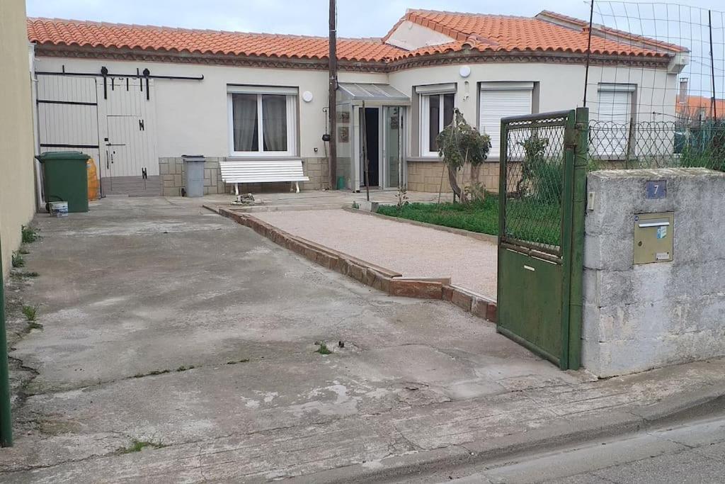 La Maison Du Bonheur Сен-Лоран-де-ла-Саланк Экстерьер фото